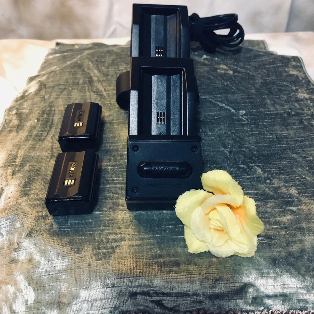 Nyko Charge Base
